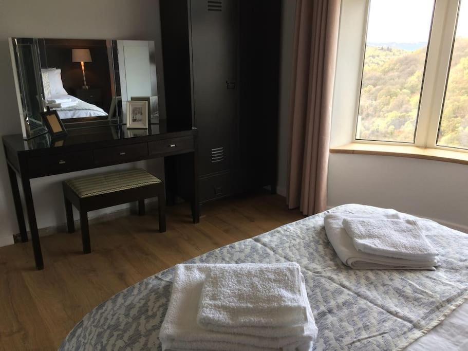 הוילה Abertillery The Crest Hillside Retreat With Hot Tub מראה חיצוני תמונה